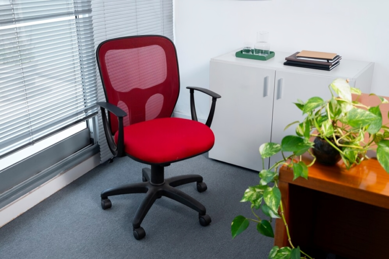 Office Chairs and the Modern Business: Balancing Style and Functionality